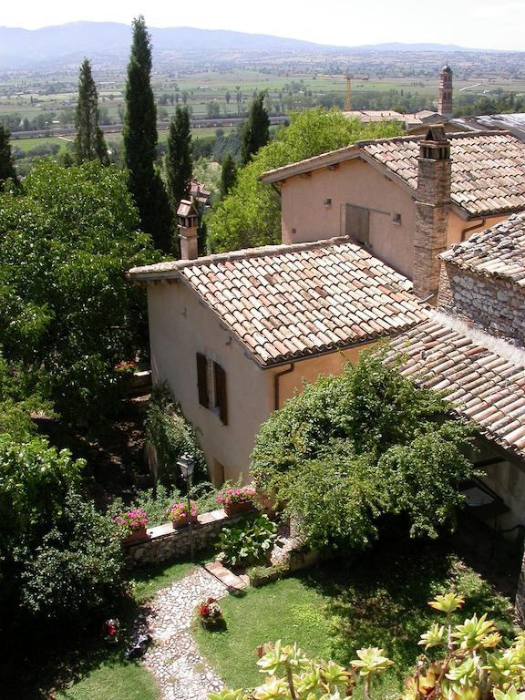 Agriturismo I Mandorli Trevi Exterior foto
